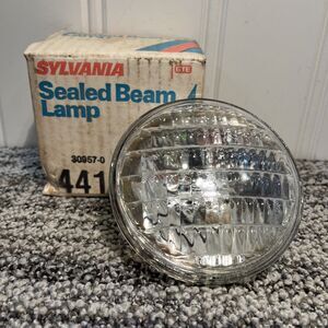 New Nos VTG Sylvania Philips 4411 Sealed Beam Lamps 12V 30957-0